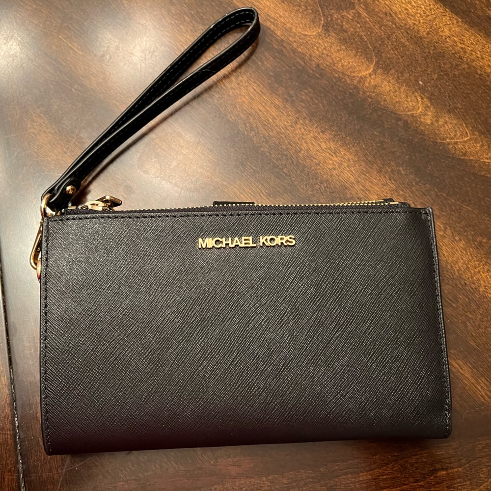Michael Kors Wristlet